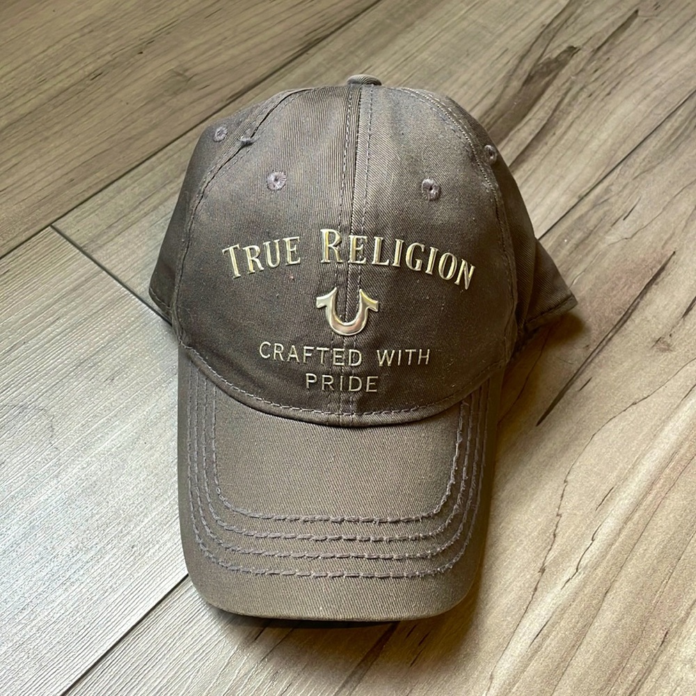True religion adjustable fit curved brim cap